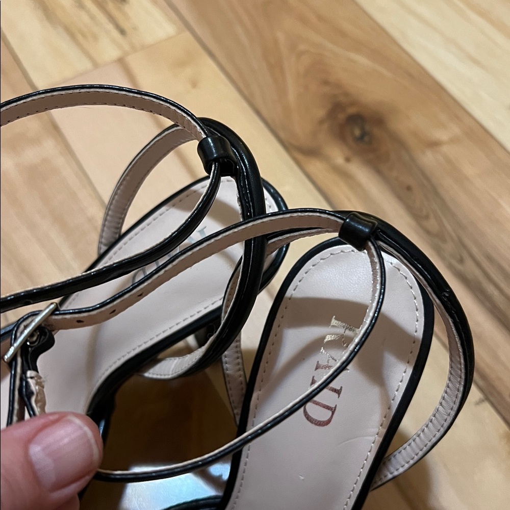 RAID Black Women's Heels with Bow Accent - Picture 16 of 17